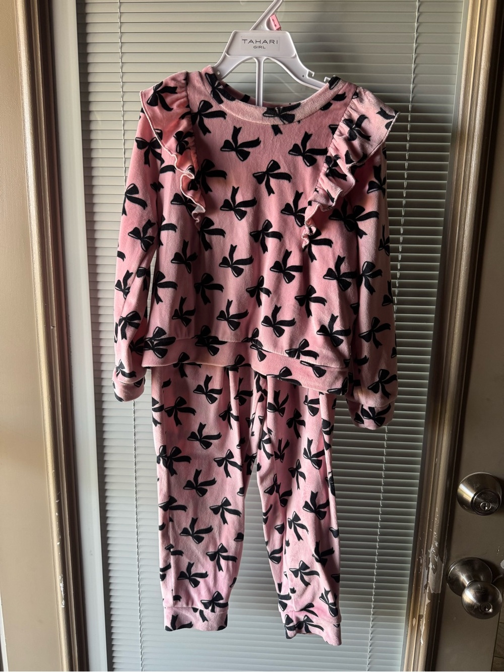 Btween Girls Pink Velvet Bow Lounge Set Size 5 Ruffle Sweatshirt & Jogger